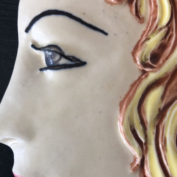 Flapper Profile - Picture 2 of 10